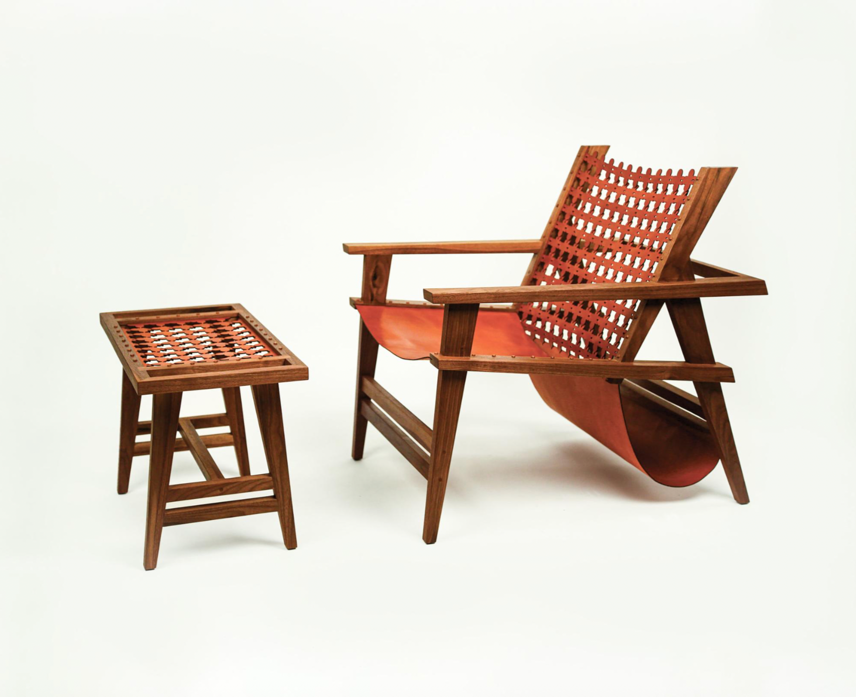 Fauteuil et ottoman par Emma Batscheva